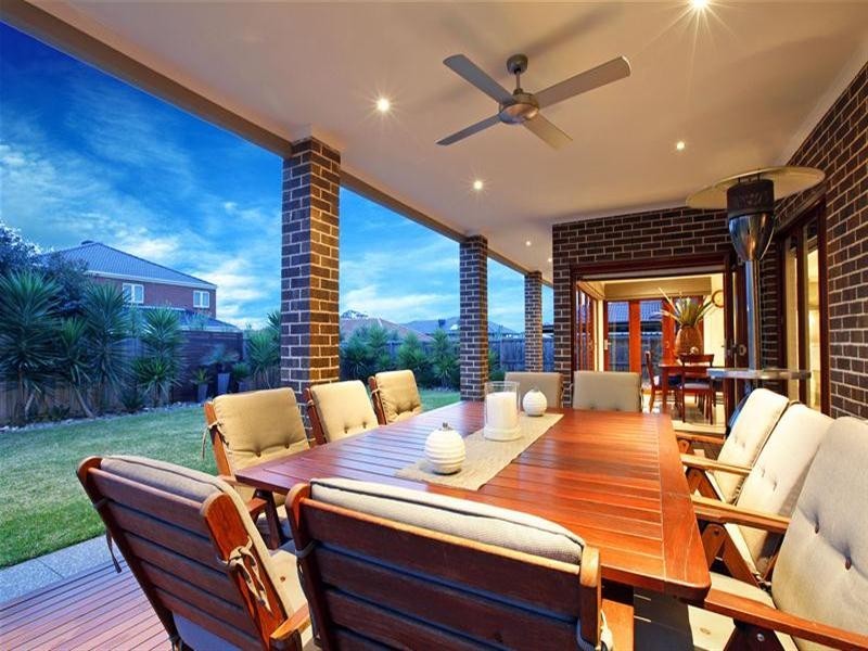 18 Kelty Terrace, Bundoora VIC 3083