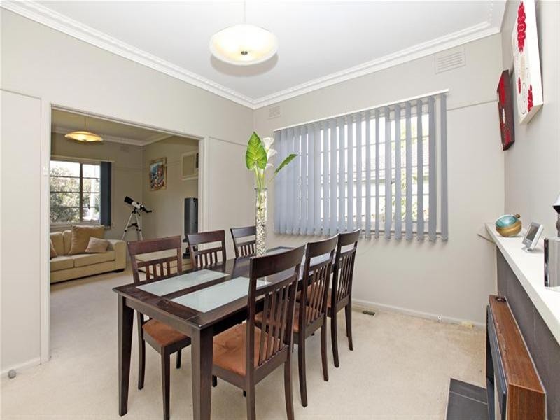 1/37 Devonshire Road, Watsonia VIC 3087