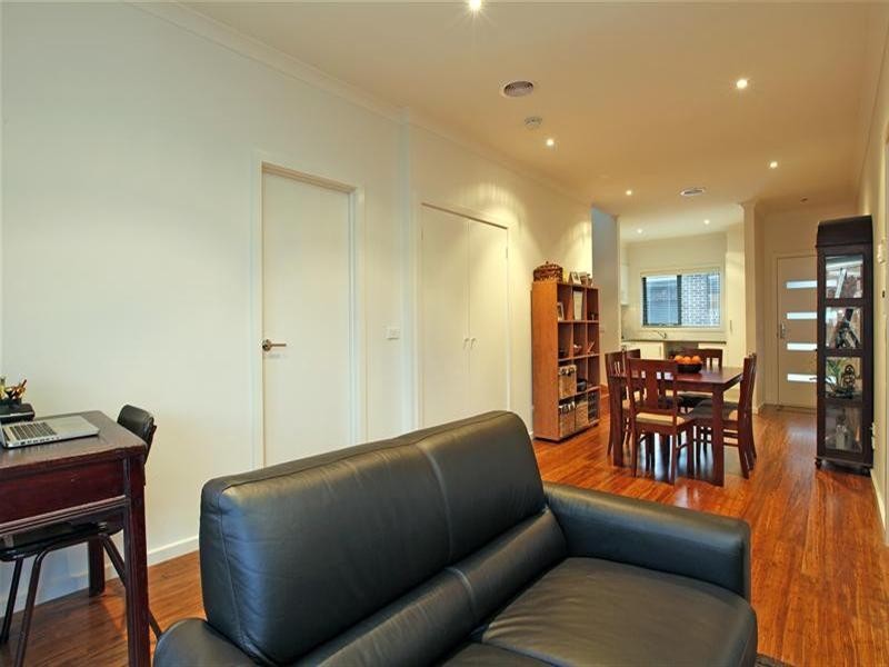 4/27 Miranda Road, Reservoir VIC 3073