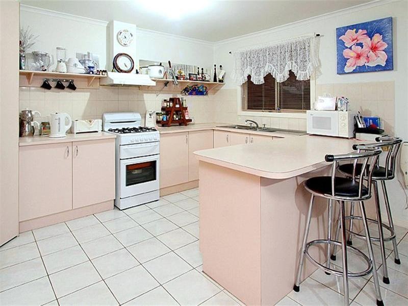 2/7 Chenies Street, Reservoir VIC 3073