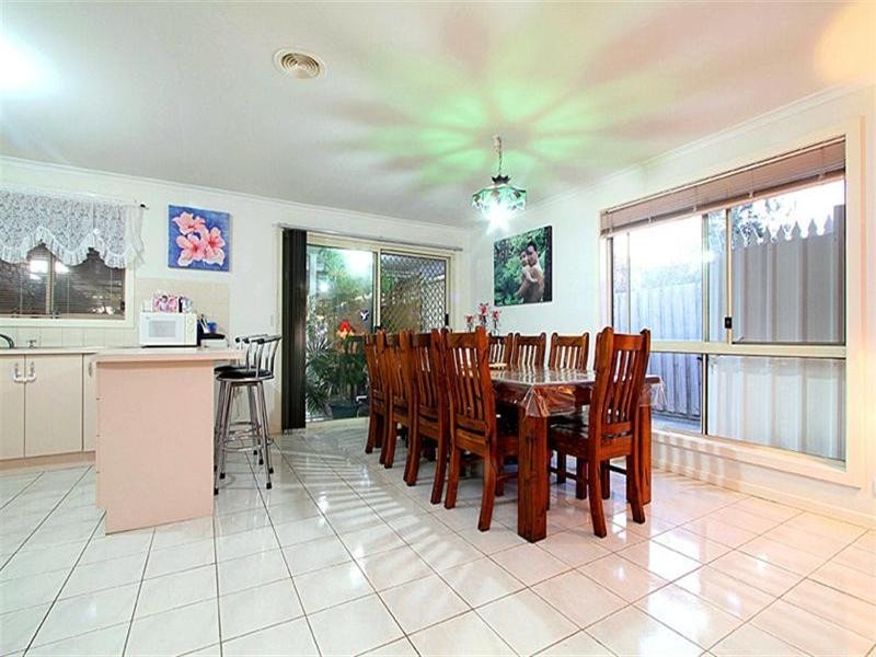 2/7 Chenies Street, Reservoir VIC 3073