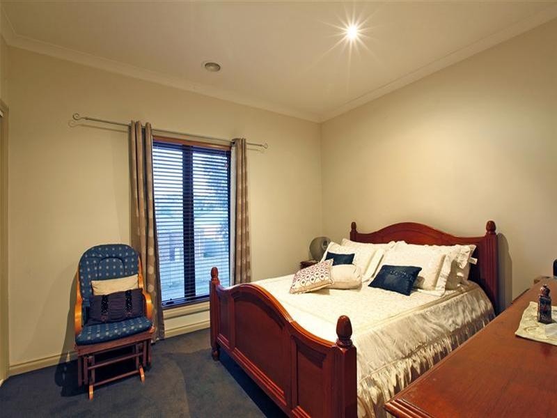 14 Birrali Way, South Morang VIC 3752