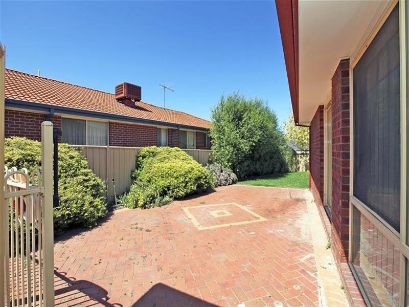 2 Inglewood Court, Mill Park VIC 3082