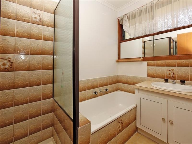 2/12 Merino Street, Reservoir VIC 3073