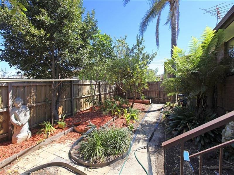 2/12 Merino Street, Reservoir VIC 3073