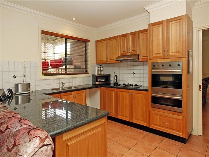 2 Pretty Valley Grove, South Morang VIC 3752