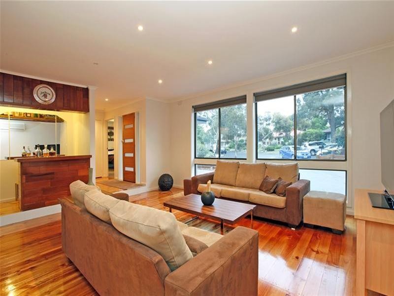 7 Apsley Court, Mill Park VIC 3082