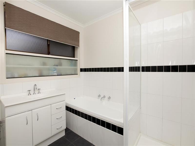 7 Apsley Court, Mill Park VIC 3082