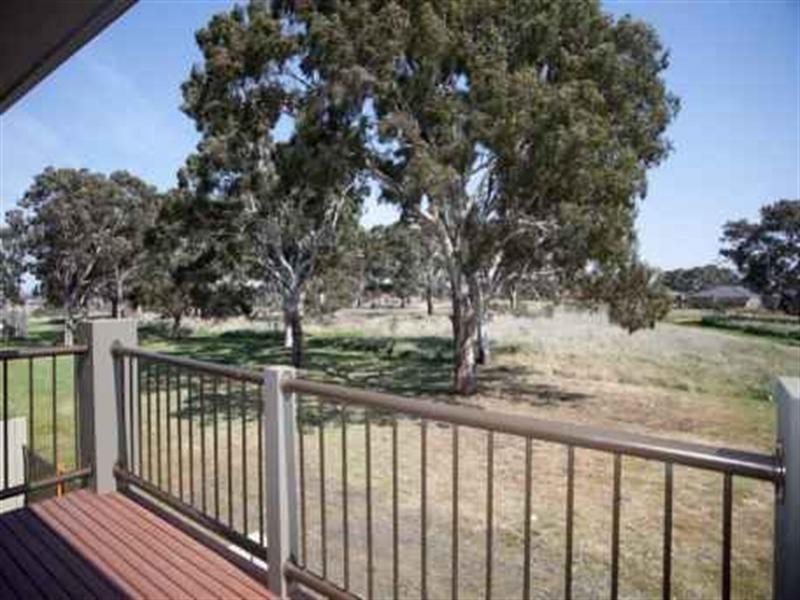 24 Coleraine Drive, Epping VIC 3076