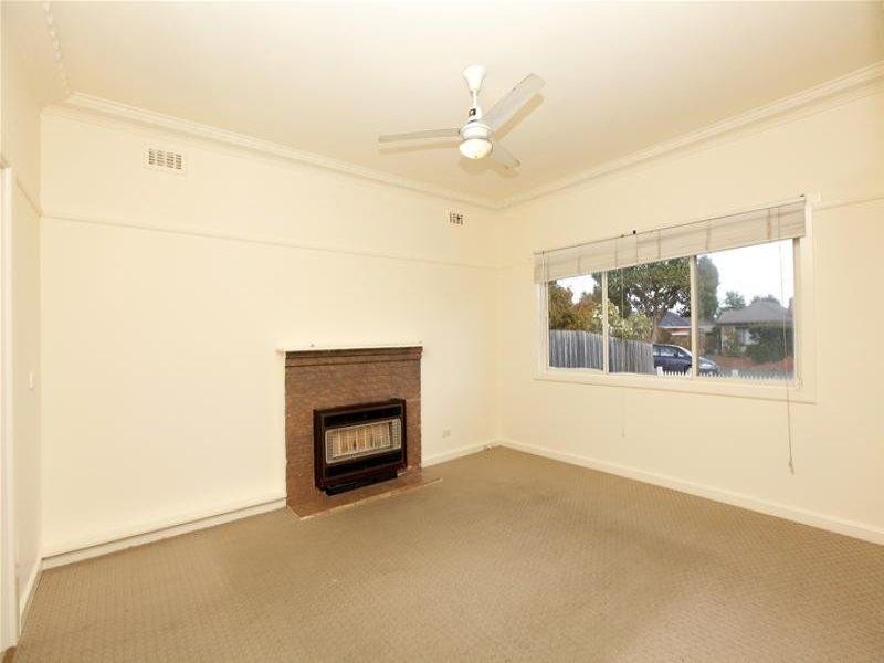 36 Clunes Street, Kingsbury VIC 3083