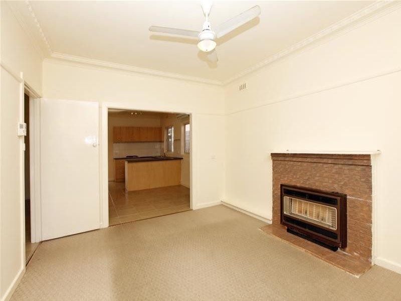 36 Clunes Street, Kingsbury VIC 3083