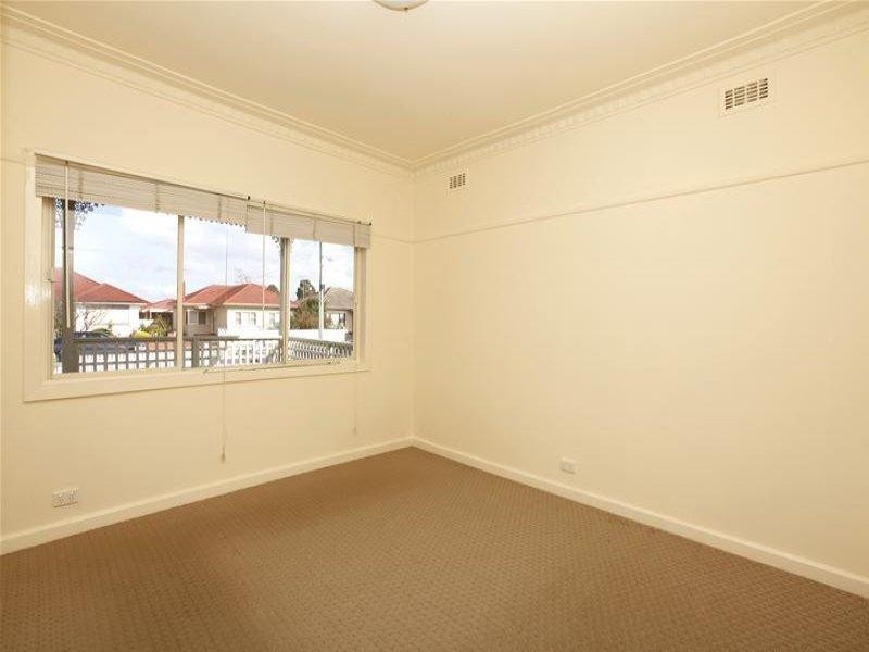 36 Clunes Street, Kingsbury VIC 3083