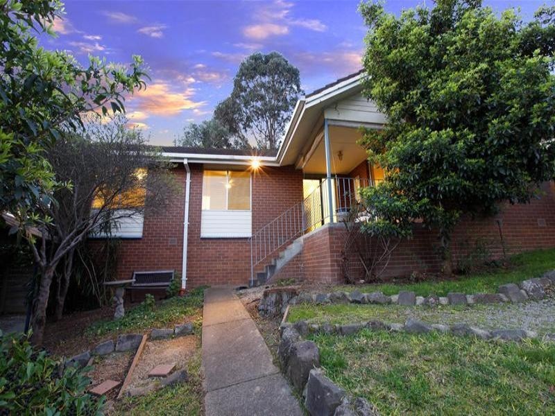 17 Coleen Street, Yallambie VIC 3085