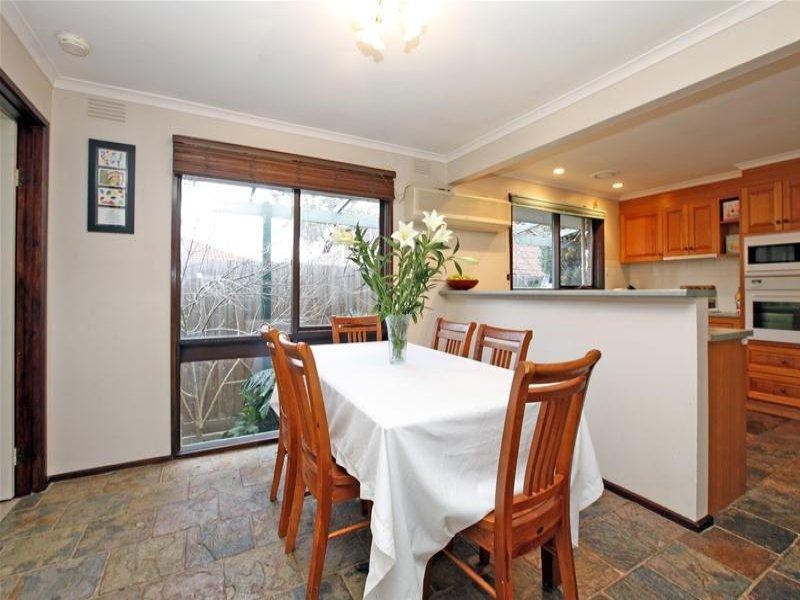 1 Bernborough Place, Mill Park VIC 3082