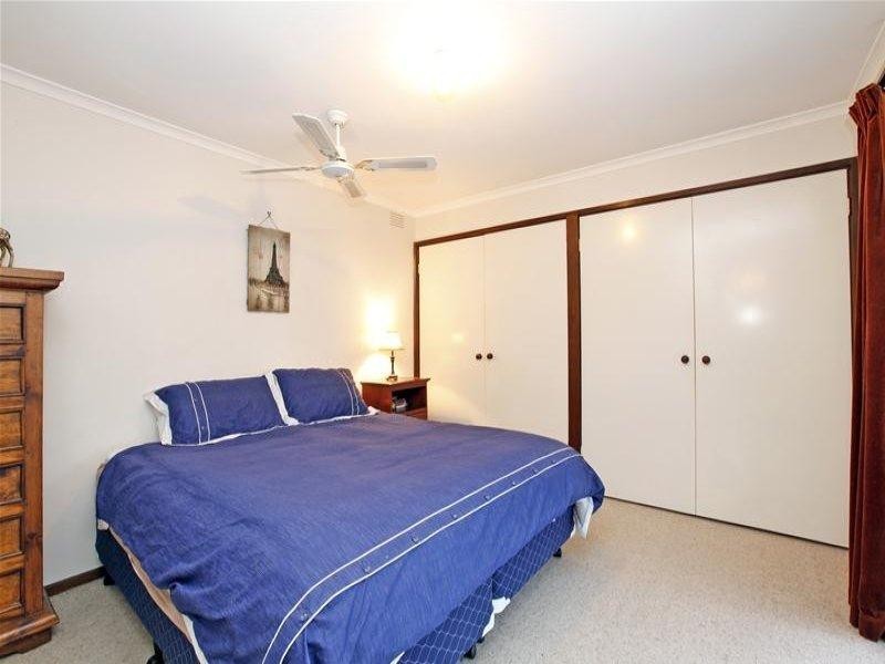 1 Bernborough Place, Mill Park VIC 3082