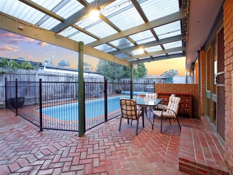 1 Bernborough Place, Mill Park VIC 3082