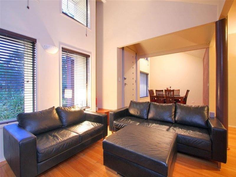1 Woodlands Grove, Bundoora VIC 3083
