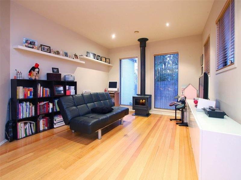 1 Woodlands Grove, Bundoora VIC 3083