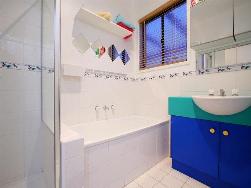 1 Woodlands Grove, Bundoora VIC 3083