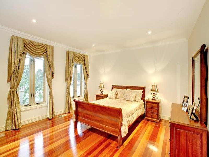 40 Ambrose Treacy Drive, Bundoora VIC 3083