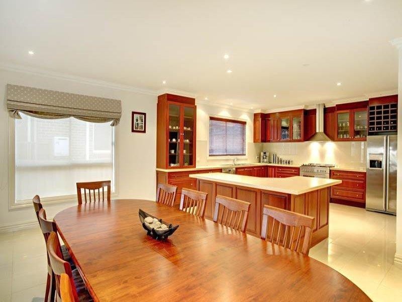 40 Ambrose Treacy Drive, Bundoora VIC 3083