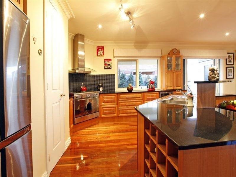 102 Edmund Rice Parade, Bundoora VIC 3083