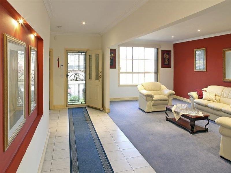 11 Lyons Rise, South Morang VIC 3752