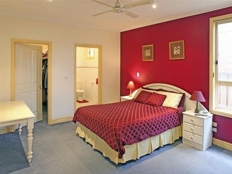 11 Lyons Rise, South Morang VIC 3752