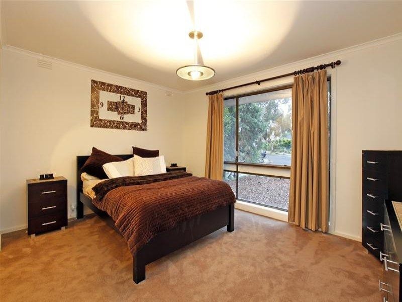 7 Apsley Court, Mill Park VIC 3082