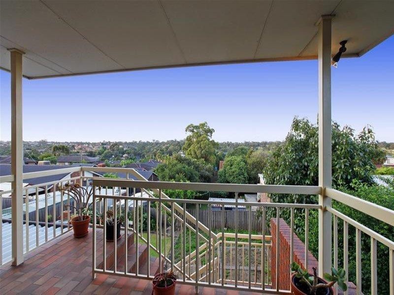 12 Kurrajong Crescent, Watsonia North VIC 3087