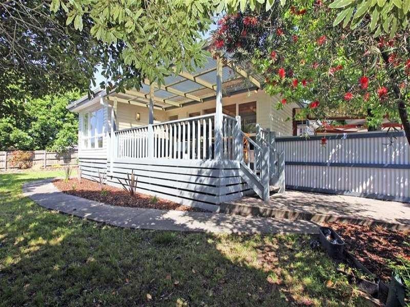 1 Dunn Street, Watsonia VIC 3087