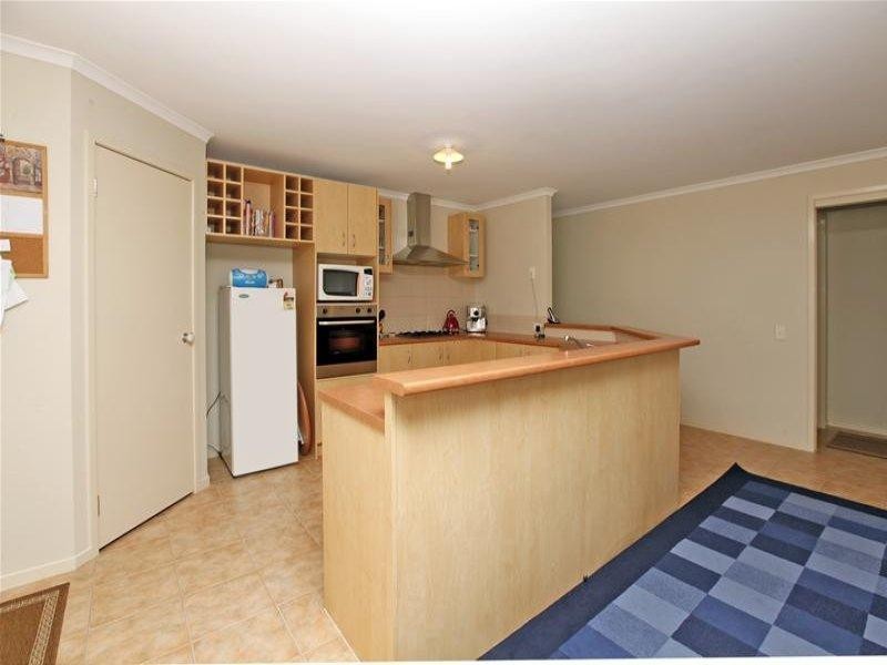 2 William Hovell Pass, Craigieburn VIC 3064