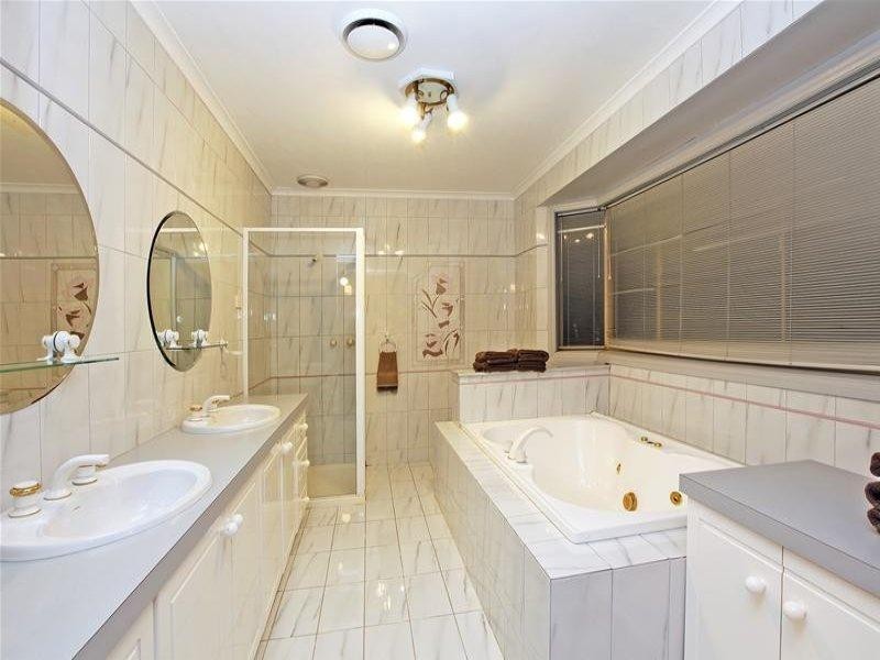 1 Charlotte Road, Mill Park VIC 3082