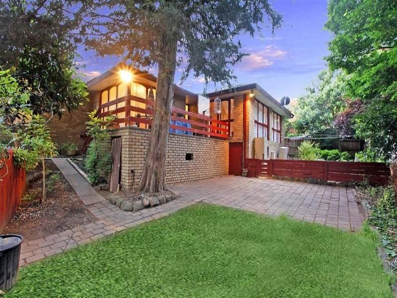 5 Delpura Glen, Greensborough VIC 3088