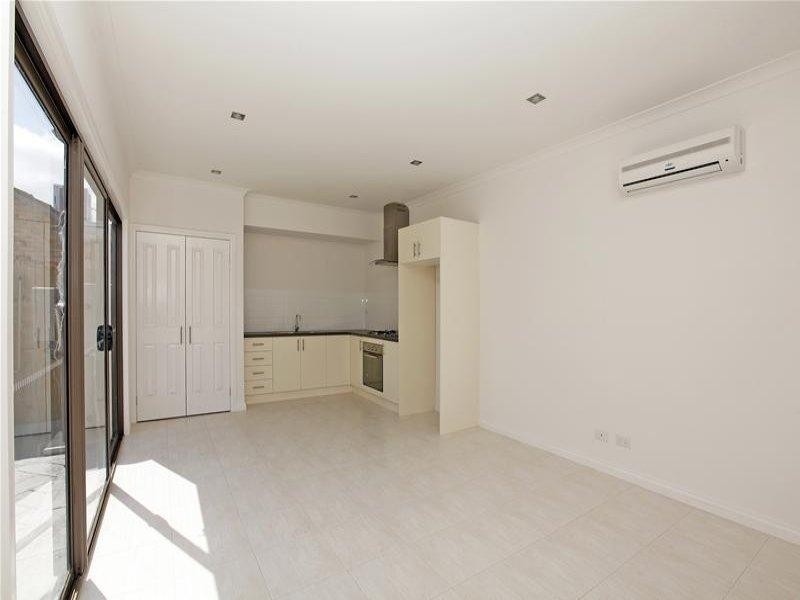 19 Poplar Street, Thomastown VIC 3074