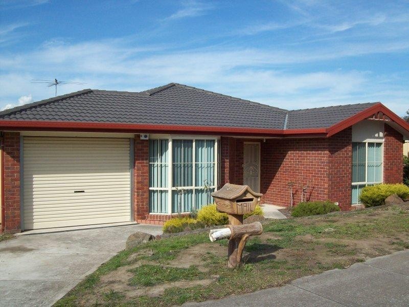 2 Inglewood Court, Mill Park VIC 3082