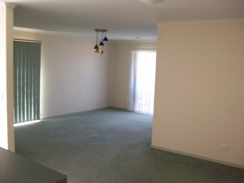 2 Inglewood Court, Mill Park VIC 3082