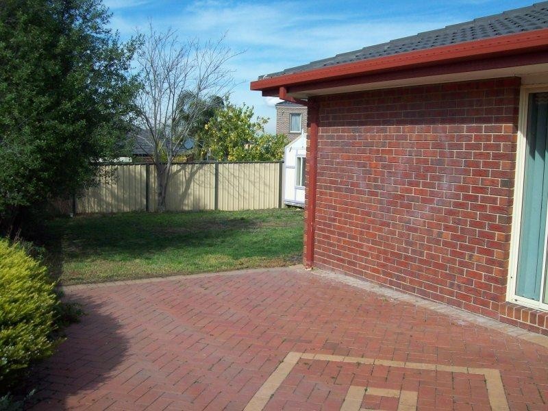 2 Inglewood Court, Mill Park VIC 3082