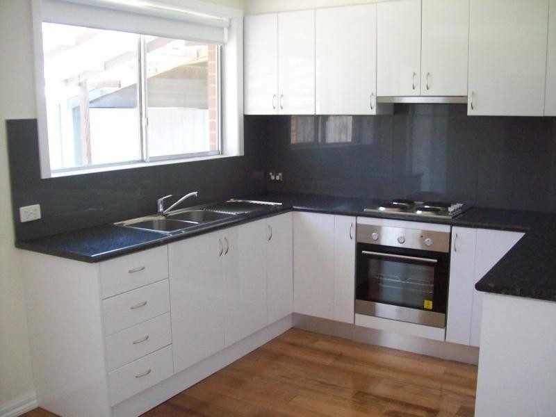 8 Neilsen Crescent, Bundoora VIC 3083