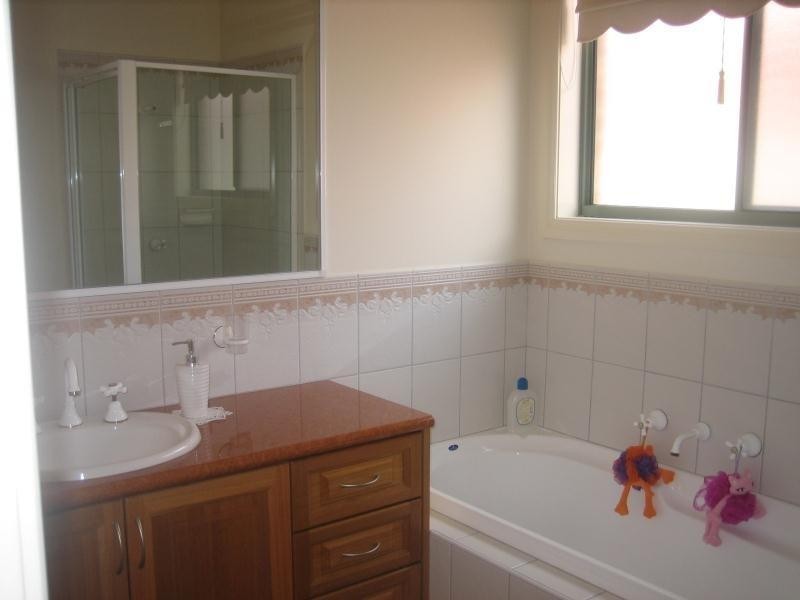 2 Pretty Valley Grove, South Morang VIC 3752