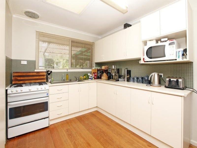 54 Kirwana Grove, Montmorency VIC 3094