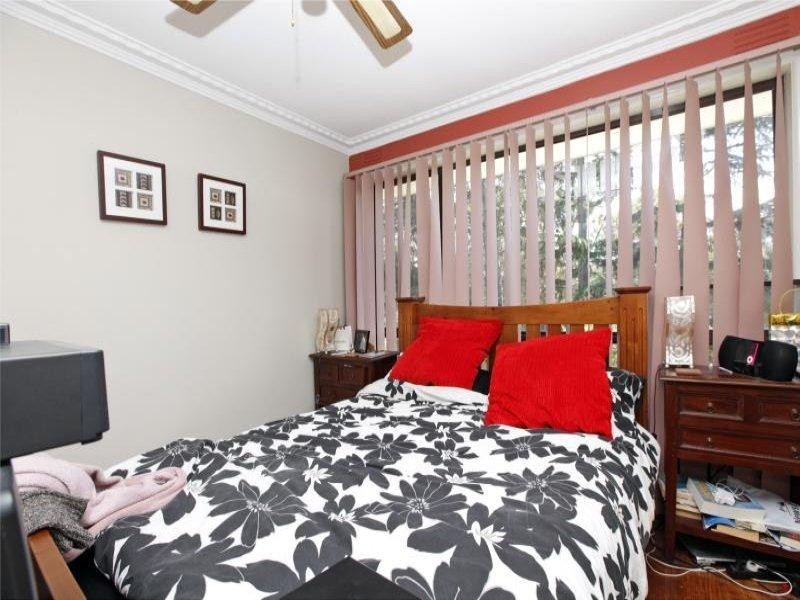 54 Kirwana Grove, Montmorency VIC 3094