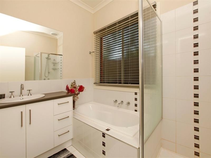 2/7 Studley Court, Mill Park VIC 3082