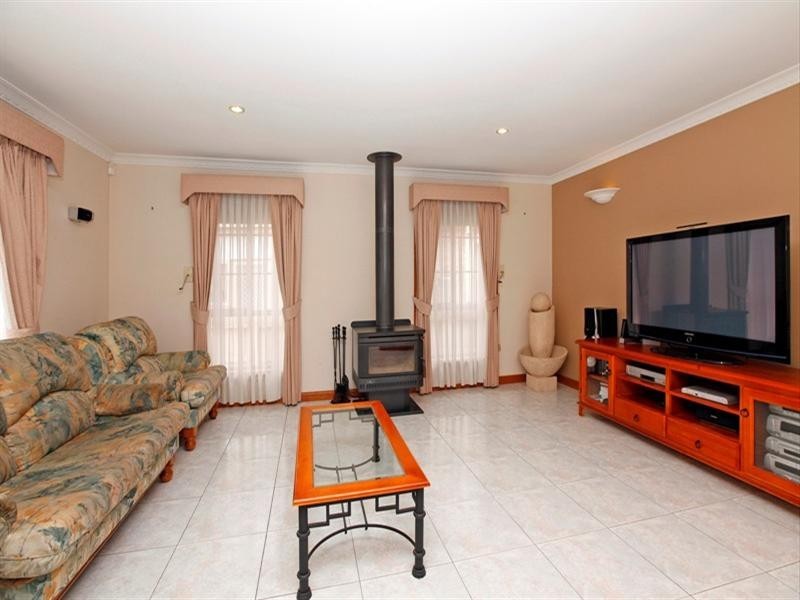 5 Parfrey Avenue, Lalor VIC 3075