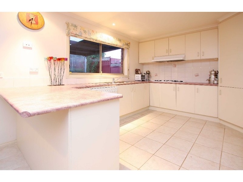 32 Wagstaff Drive, Mill Park VIC 3082