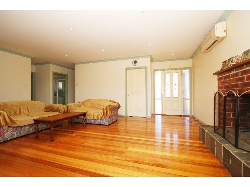 20 Bradshaw Street, Kingsbury VIC 3083