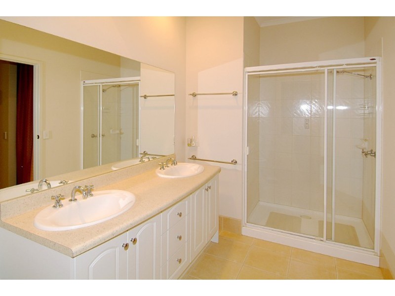 52 Milton Parade, Bundoora VIC 3083