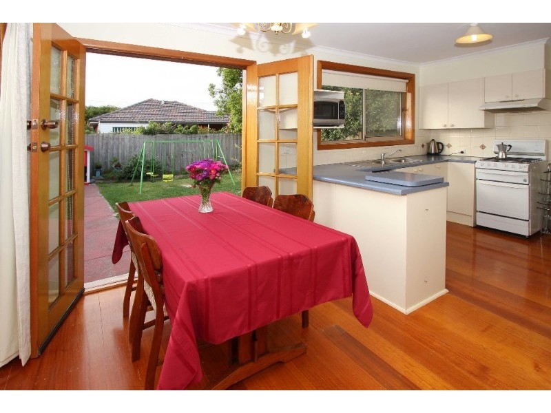 32 Flag Street, Kingsbury VIC 3083