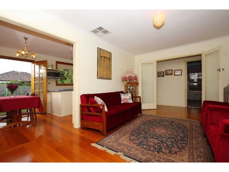 32 Flag Street, Kingsbury VIC 3083