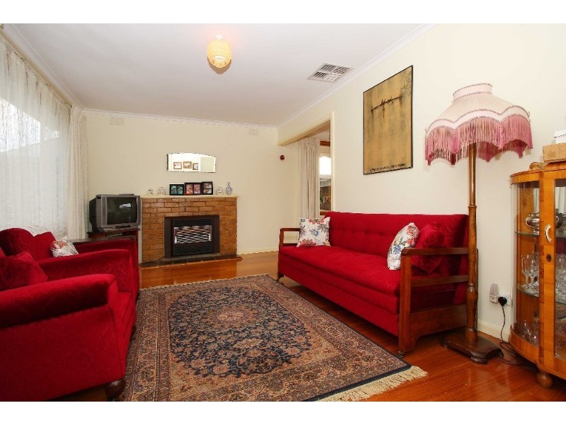 32 Flag Street, Kingsbury VIC 3083